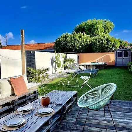 Charmante Maison Avec Piscine *